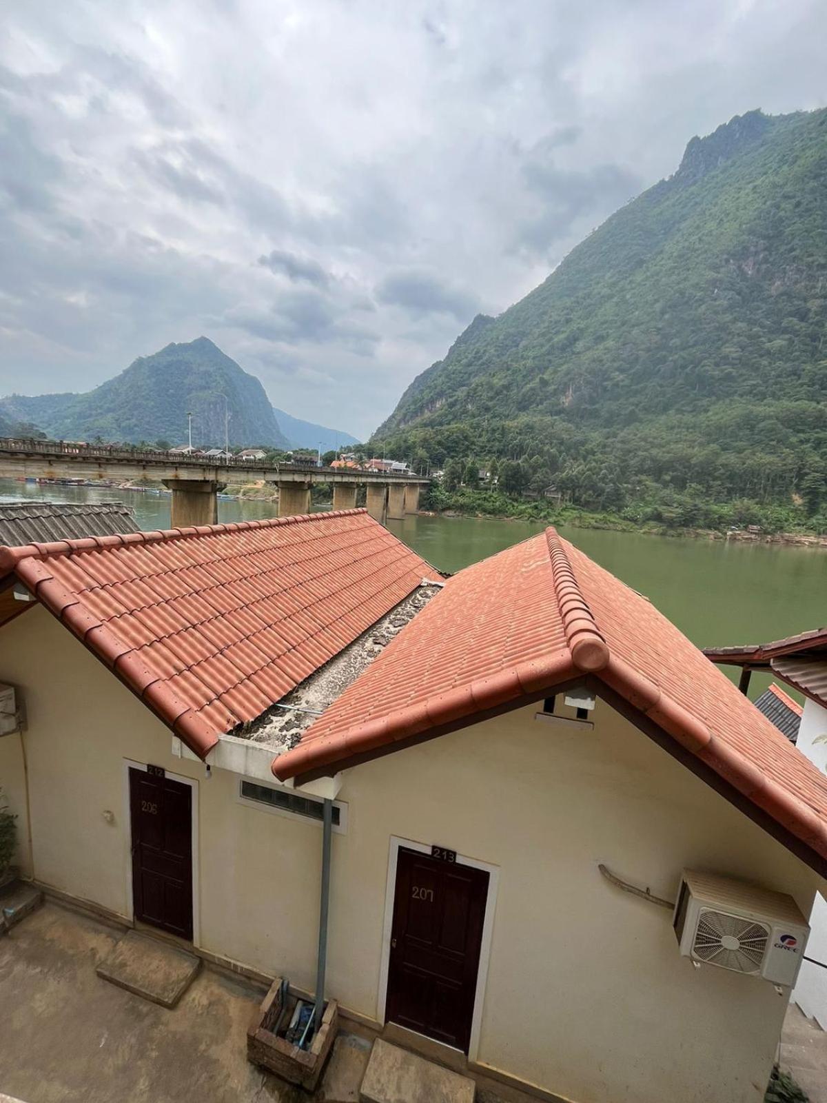 Hotel Cam U View Bungalow à Nongkhiaw Extérieur photo
