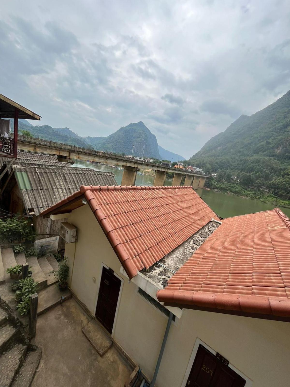 Hotel Cam U View Bungalow à Nongkhiaw Extérieur photo